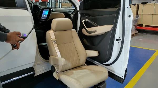 Chevrolet Captiva with Turny seat out view