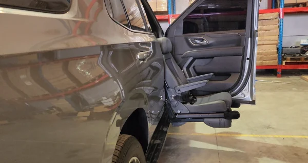 Chevrolet TAHOE with Turny seat out view