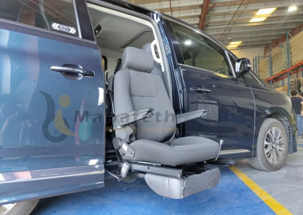 GAC GN8 with Turny seat for elderly