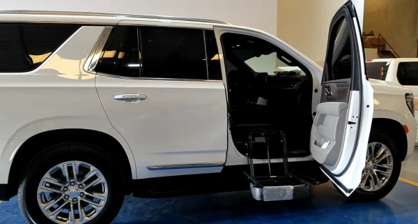 GMC YUKON Turny Seat Out View