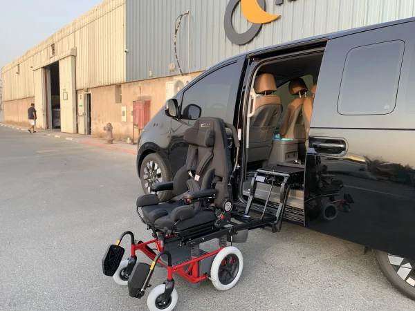 Hyundai Staria GS Seat Turny out with carony