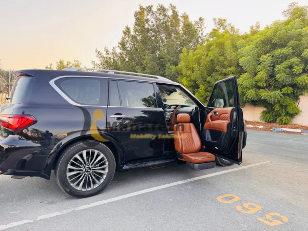 Infiniti QX80 with passenger side Turny seat