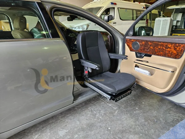 Jaguar Low Entry Turny Seat out