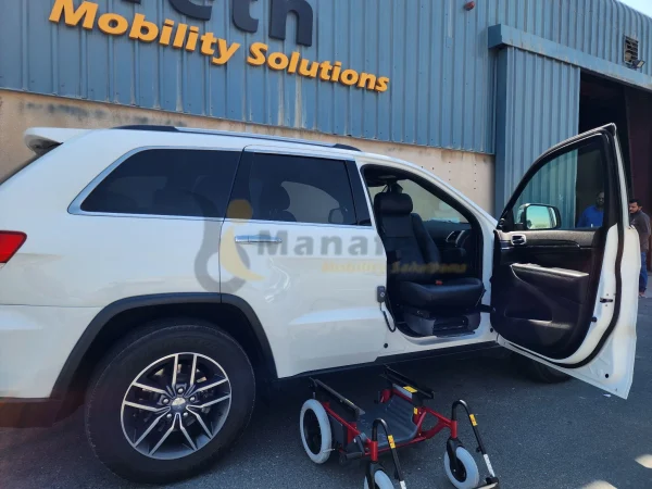 Jeep Grand Cherokee Swivel Seat with Carony by Manafeth