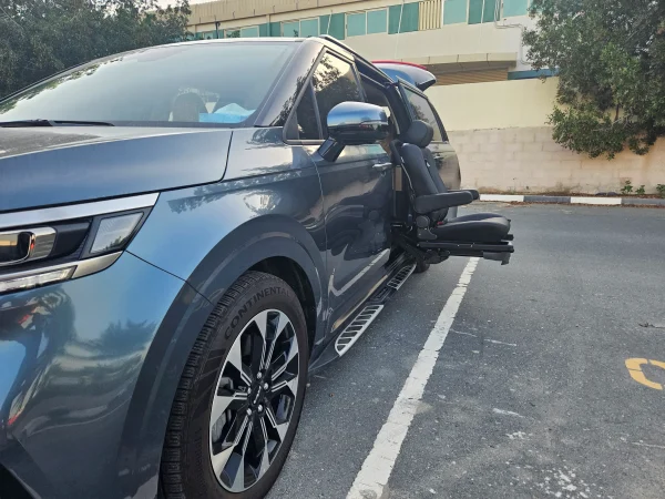 Kia Carnival Turny seat out left side view