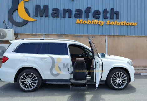 Mercedes Benz GLS 500 with Turny seat by Manafeth Dubai
