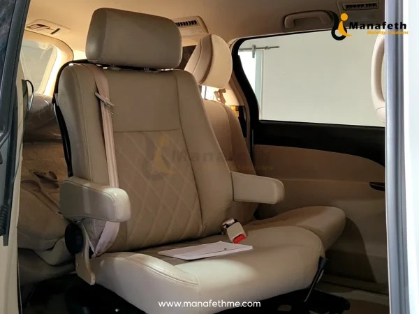 Swivel seat in Toyota Previa