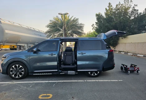 Swivel seats in Kia Carnival