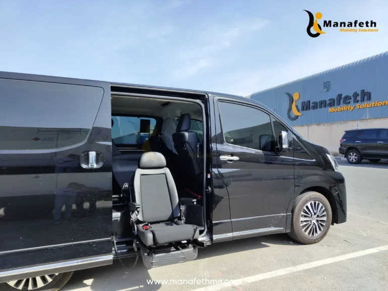 Toyota Granvia BEV Turny Seat