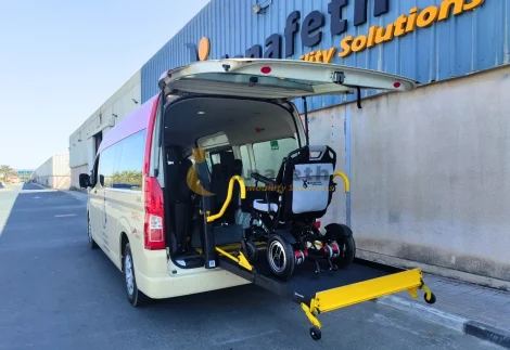 Toyota Hiace Dubai taxi by Manafeth Mobility Dubai UAE