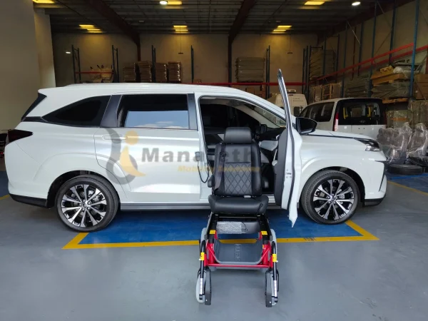 Toyota Veloz Swivel Seat with carony by Manafeth Mobility