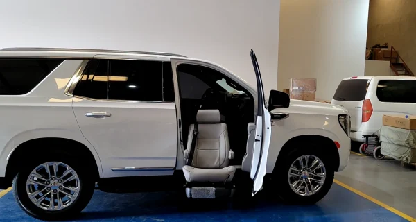 Turny Seat in GMC YUKON