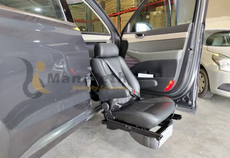Turny Seat in Hyundai Palisade by Manafeth Mobility Duabi