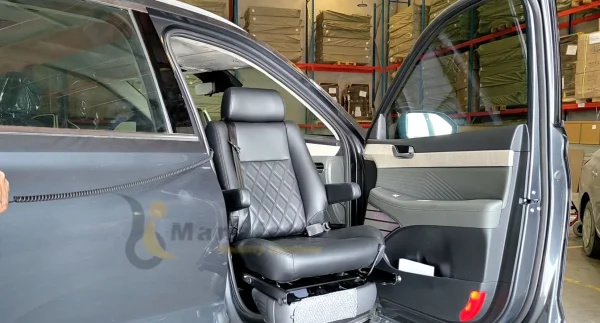 Turny seat in Hyundai Palisade for special needs