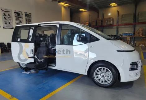 Wheelchair accessible cars for handicaped Dubai