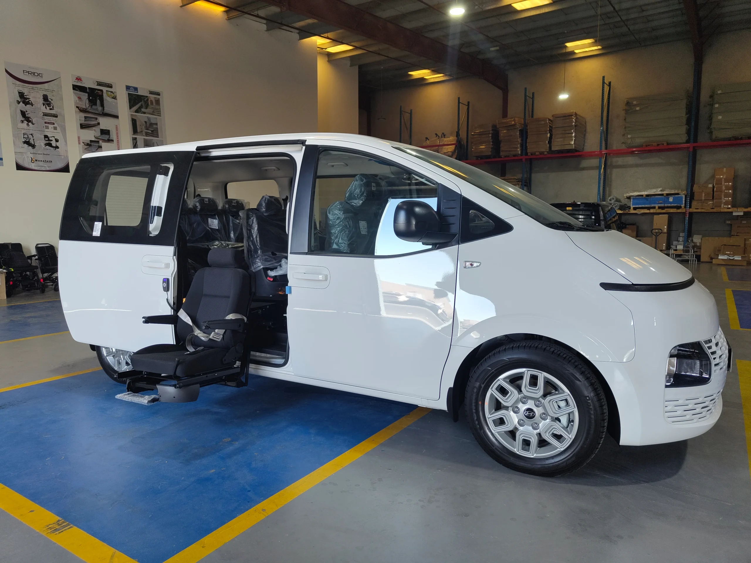 Turny Swivel Seat installed in the Hyundai Staria passenger side