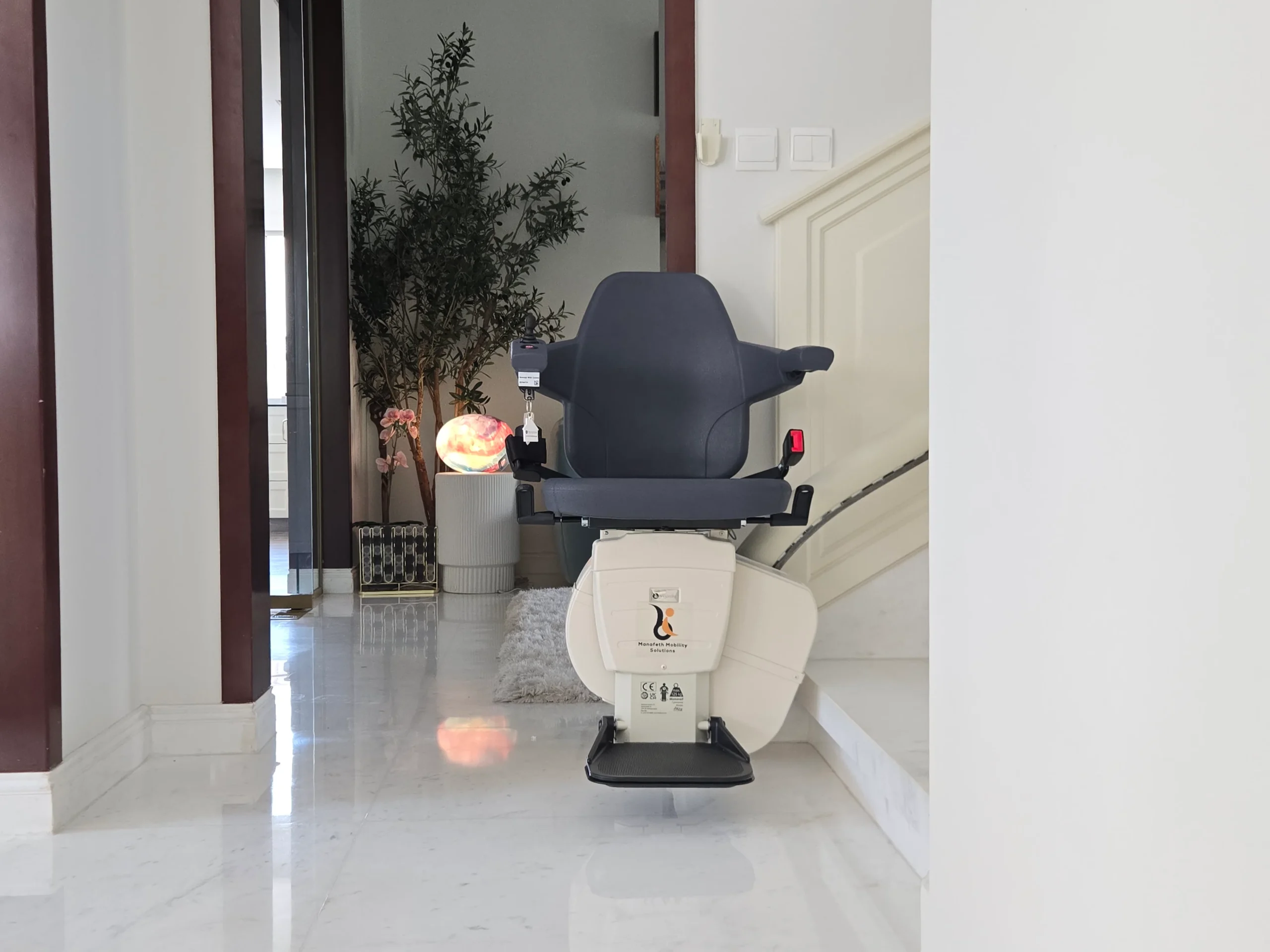 Outdoor stairlift for curved stairs - The Meadows – Emaar, Dubai