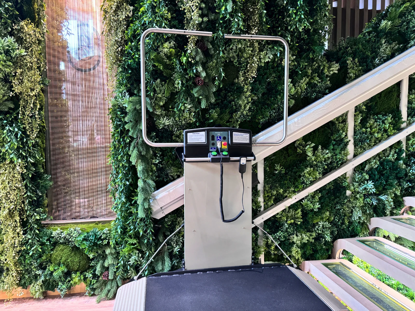 Garaventa Genesis Lift - Banya Forrest