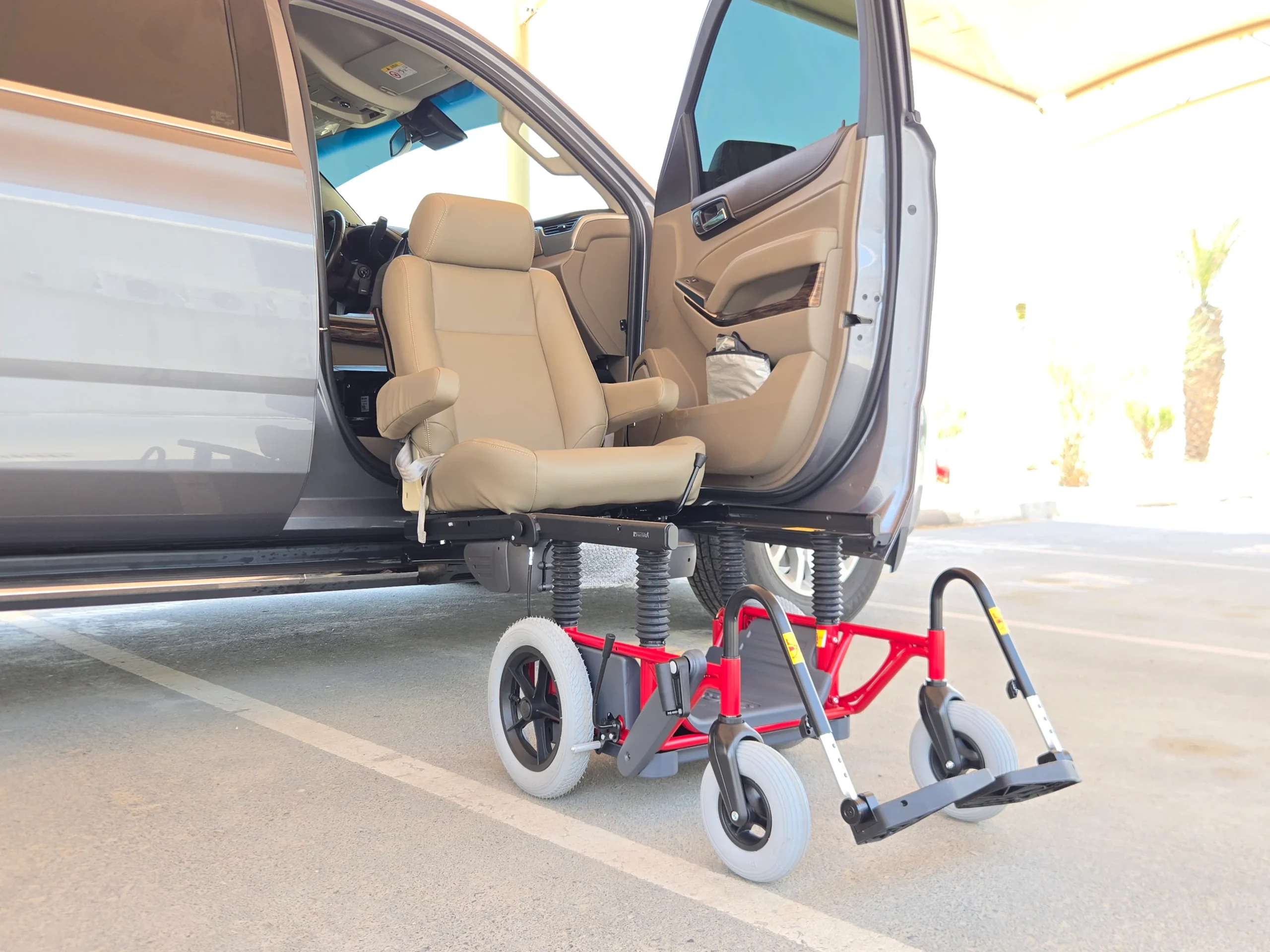 Swivel seat for elderly | GMC Yukon XL - الصورة 3