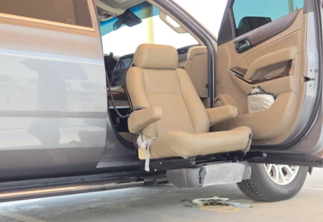 Swivel seat for elderly - GMC Yukon XL