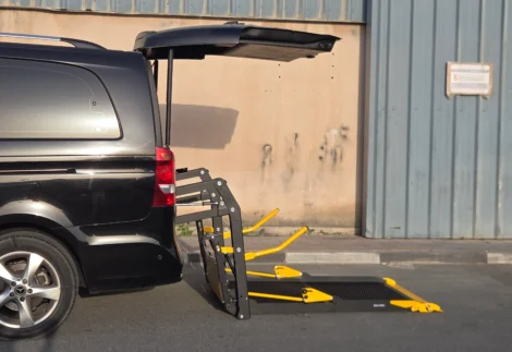 Wheelchair Lift for Mercedes-Benz V250