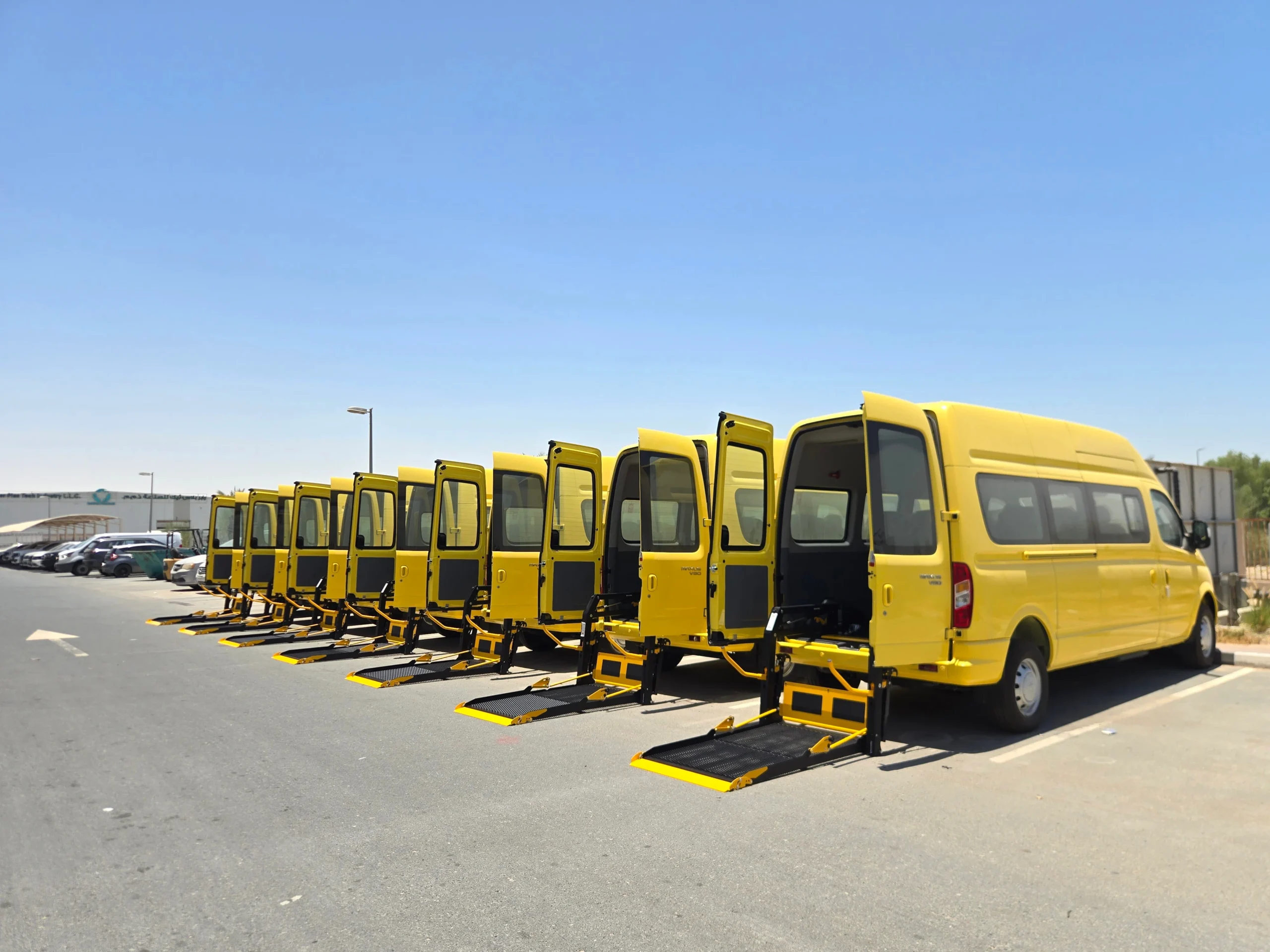 Handicap Wheelchair Lift for Maxus V80 - Image 2