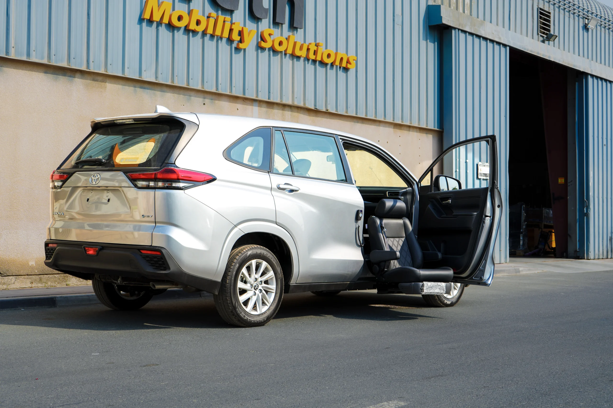 Turny Evo Toyota Innova - Image 3
