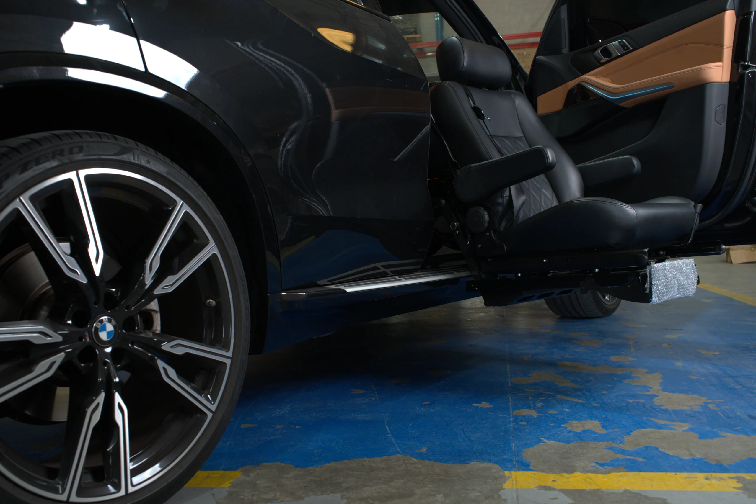 BMW X5 Turny Evo Swivel Seat - Image 7