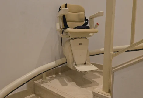 Chair Lift for Curved Stairs - Maeen Community